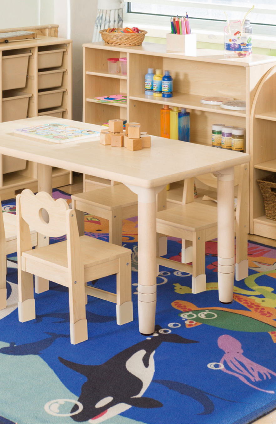 华森葳幼儿园实木家具：雅典花园幼教桌