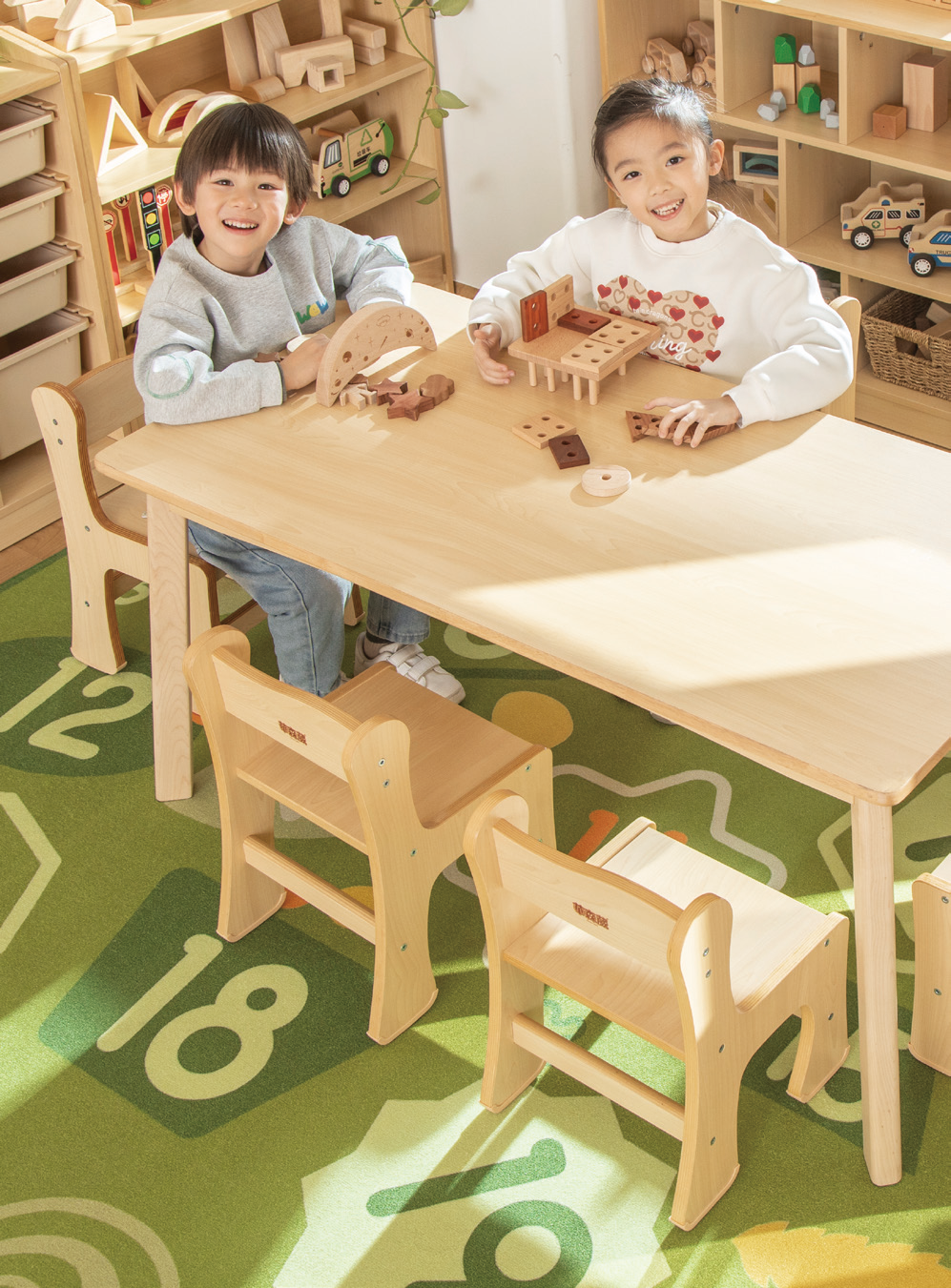 新维也纳系列幼教桌