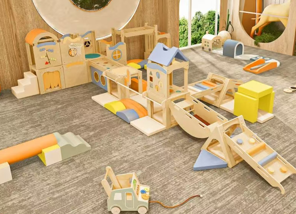 托育教室教具新方案：华森葳感统训练系统助力0-3岁幼儿全面发展