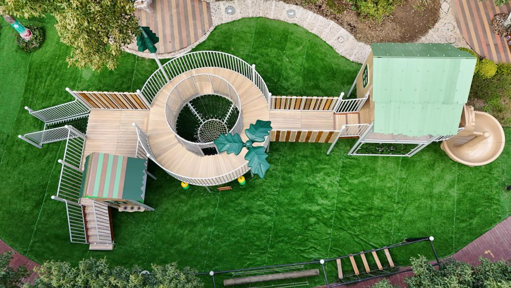 主题场景深化:营造沉浸式森林童话王国 主题场景深化:营造沉浸式森林童话王国